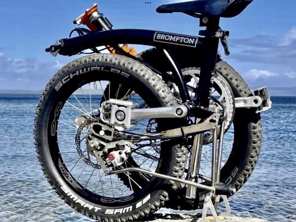 1 of 2 Brompton Vouwfietsen Gezocht Gevraagd voor de Boot