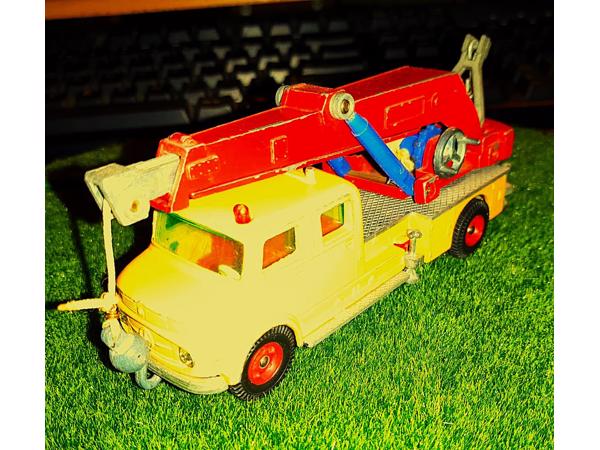 Siku mercedes benz "rund hauber "wreck truck