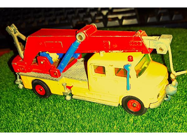 Siku mercedes benz "rund hauber "wreck truck