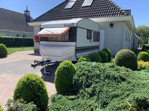Knaus Azur330 met grote disselbak.