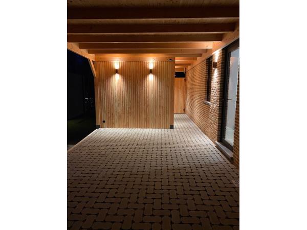 MAATWERK: blokhutten, woonunits, bijgebouwen.