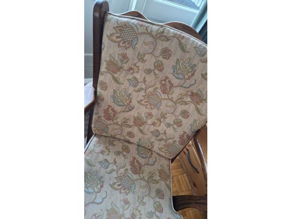 Eiken fauteuil opnieuw bekleed