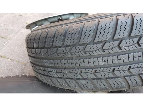 Winterbanden incl velgen (185/70) geschikt voor Opel Corsa