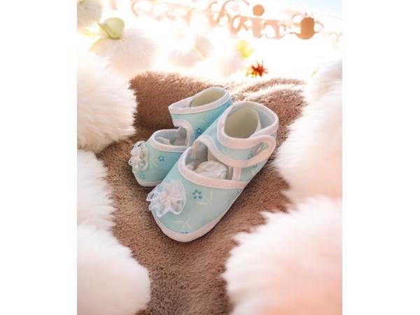 Junior Joy Babyschoenen Newborn Lichtblauw Met Bloemetjes