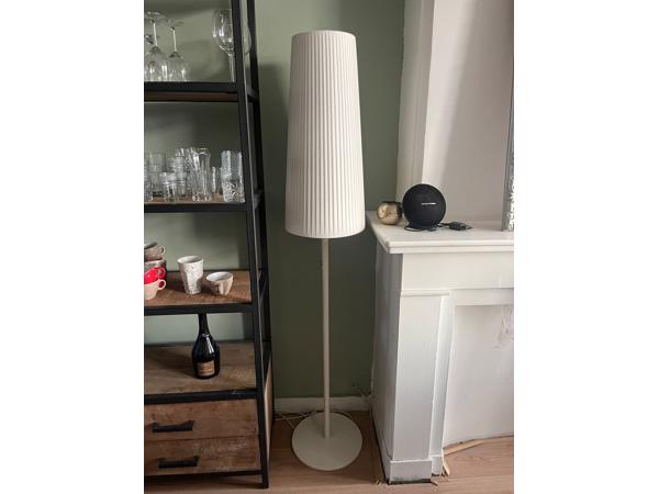 2x Witte Grote lampen