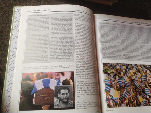 Jaarboeken (16stuks ) van 1988 tot 2003 in het Nederlands