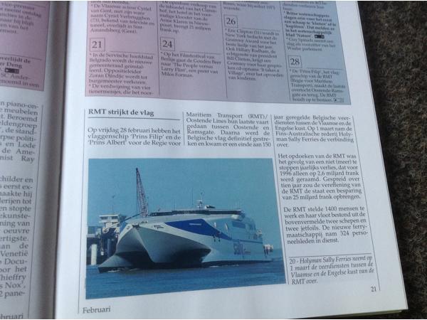 Jaarboeken (16stuks ) van 1988 tot 2003 in het Nederlands