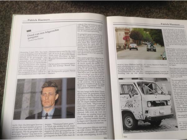 Jaarboeken (16stuks ) van 1988 tot 2003 in het Nederlands