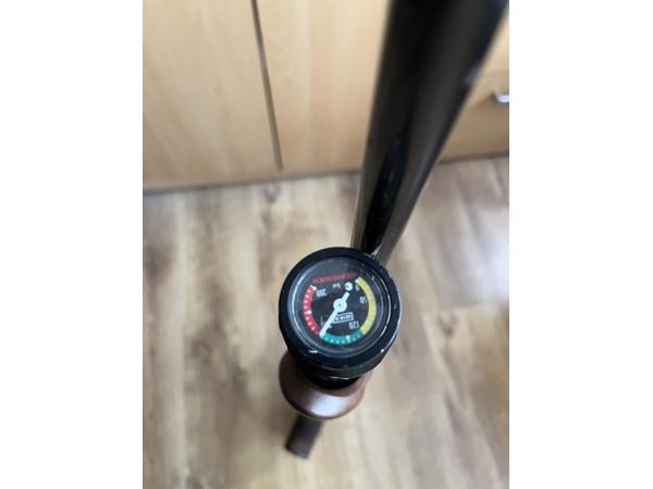 Te Koop Hw100 4,5 mm thumbhole
