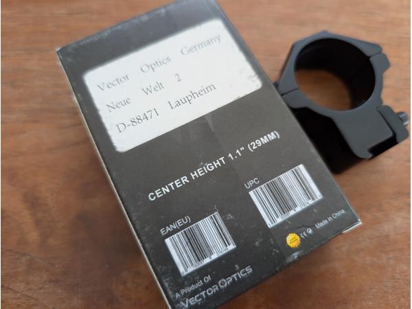 Dempers, Kijkertje en geweerriem.