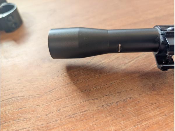 Dempers, Kijkertje en geweerriem.