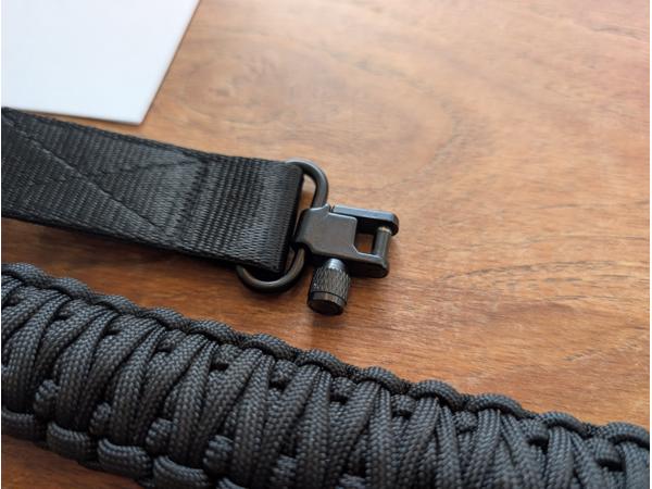 Dempers, Kijkertje en geweerriem.