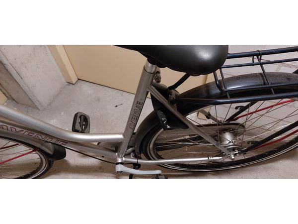 Damesfiets 2x i.g.st.