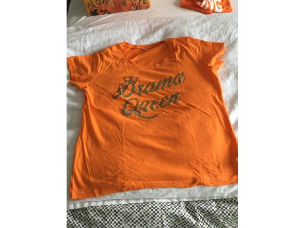 2 dames t.shirts voor koningsdag