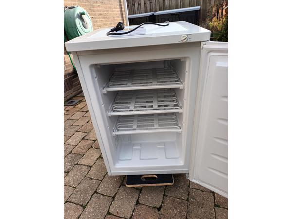 White Knight vriezer