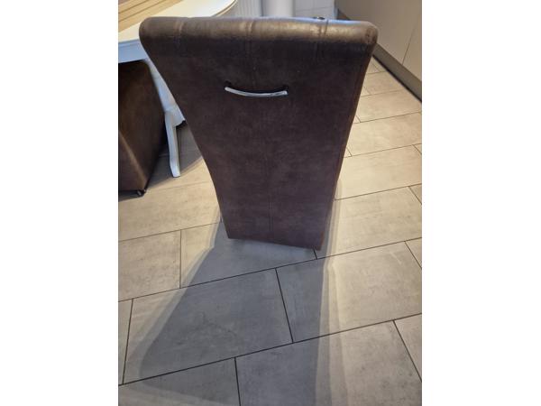 Eetkamerstoelen 4 stuks bruin incl. wielen zgan