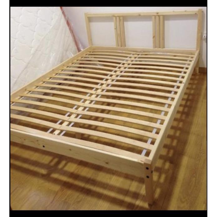 IKEA bed Frame (Fjellse) + lattenbodems + Sultana Matras 140x200 in Utrecht - Huis Inrichting, -