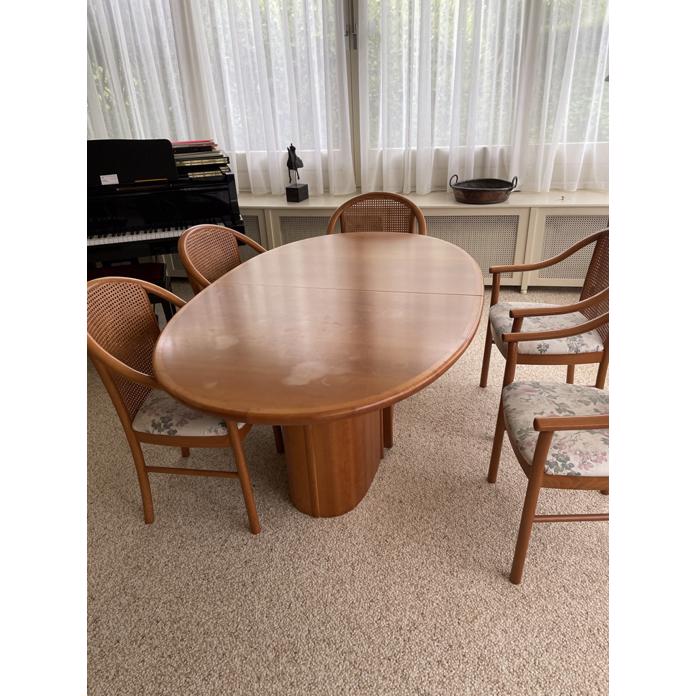 ovale kersenhouten eettafel uittrekbaar met 4 bijpassende stoelen in gorssel huis en inrichting tafels en eethoeken markanda
